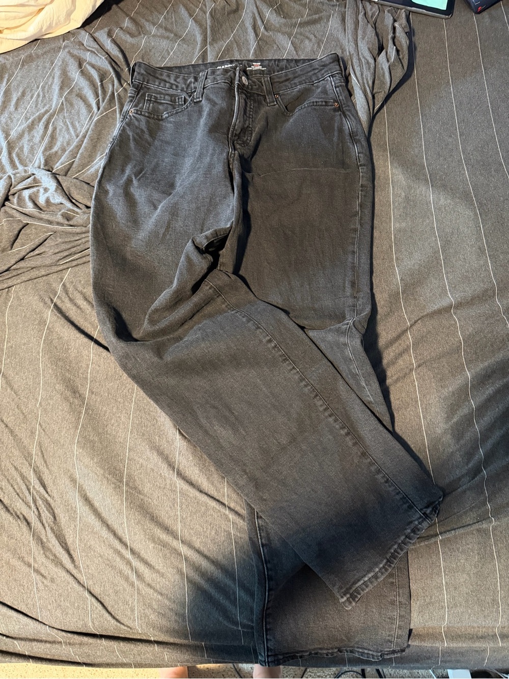 Old Navy High-Rise Women’s Jeans in Washed Black